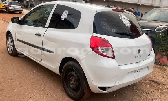 Dieundeu Occasion Renault Clio White Auto in Dakar in Dakar Dieundeu Occasion Renault Clio White Auto in Dakar in Dakar