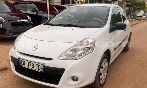 Dieundeu Occasion Renault Clio White Auto in Dakar in Dakar Dieundeu Occasion Renault Clio White Auto in Dakar in Dakar