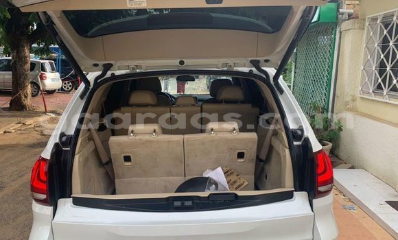 Acheter Occasion Voiture BMW X5 Blanc à Dakar, Dakar Acheter Occasion Voiture BMW X5 Blanc à Dakar, Dakar