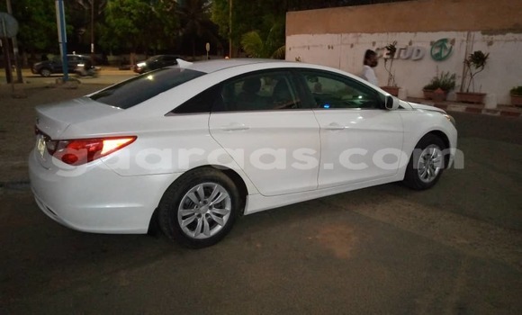 Acheter Occasion Voiture Hyundai Sonata Blanc à Dakar, Dakar Acheter Occasion Voiture Hyundai Sonata Blanc à Dakar, Dakar