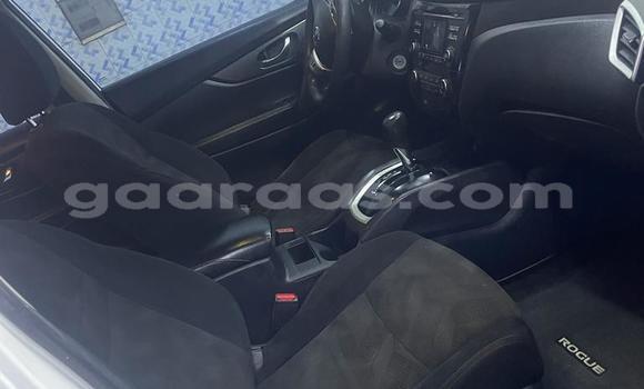 Acheter Occasion Voiture Nissan Rogue Blanc à Dakar, Dakar Acheter Occasion Voiture Nissan Rogue Blanc à Dakar, Dakar