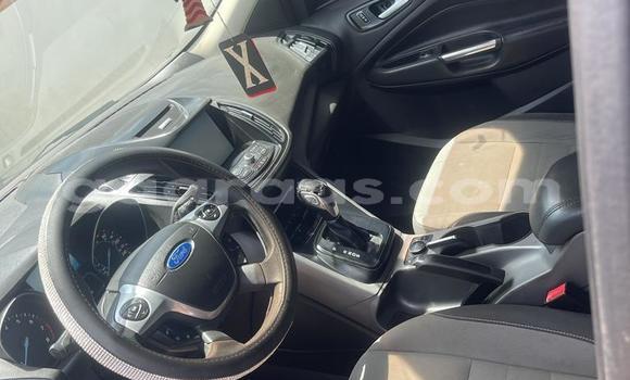 Acheter Occasion Voiture Ford Escape Blanc à Dakar, Dakar Acheter Occasion Voiture Ford Escape Blanc à Dakar, Dakar