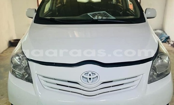 Dieundeu Occasion Toyota Verso White Auto in Dakar in Dakar
