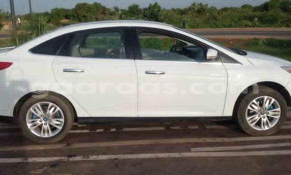 Acheter Occasion Voiture Ford Focus Blanc à Dakar, Dakar Acheter Occasion Voiture Ford Focus Blanc à Dakar, Dakar
