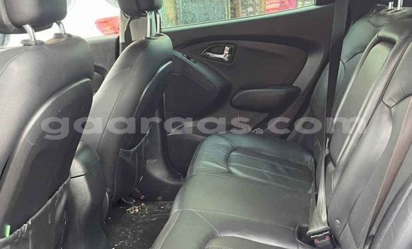 Buy Used Hyundai Tucson White Car in Dakar in Dakar Buy Used Hyundai Tucson White Car in Dakar in Dakar