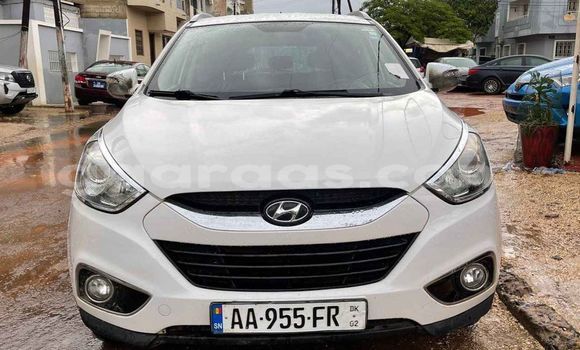Buy Used Hyundai Tucson White Car in Dakar in Dakar Buy Used Hyundai Tucson White Car in Dakar in Dakar