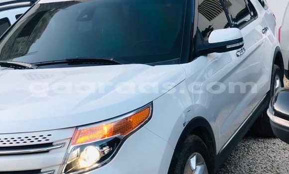 Buy Used Ford Explorer White Car in Dakar in Dakar Buy Used Ford Explorer White Car in Dakar in Dakar