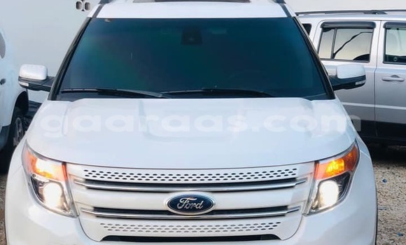 Buy Used Ford Explorer White Car in Dakar in Dakar Buy Used Ford Explorer White Car in Dakar in Dakar