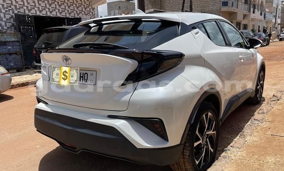 Buy Used Toyota C-HR White Car in Dakar in Dakar Buy Used Toyota C-HR White Car in Dakar in Dakar