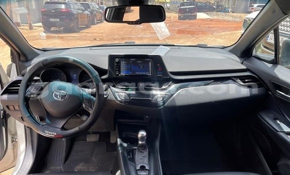 Buy Used Toyota C-HR White Car in Dakar in Dakar Buy Used Toyota C-HR White Car in Dakar in Dakar