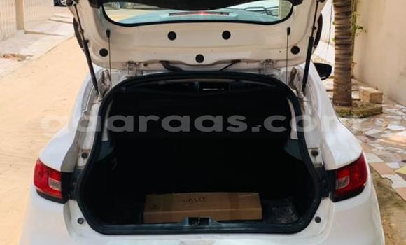 Acheter Occasion Voiture Renault Clio Blanc à Dakar, Dakar Acheter Occasion Voiture Renault Clio Blanc à Dakar, Dakar