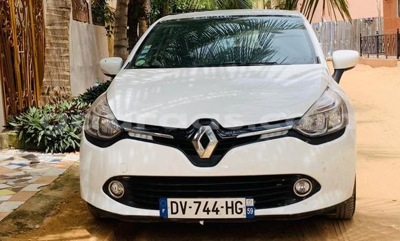 Acheter Occasion Voiture Renault Clio Blanc à Dakar, Dakar Acheter Occasion Voiture Renault Clio Blanc à Dakar, Dakar