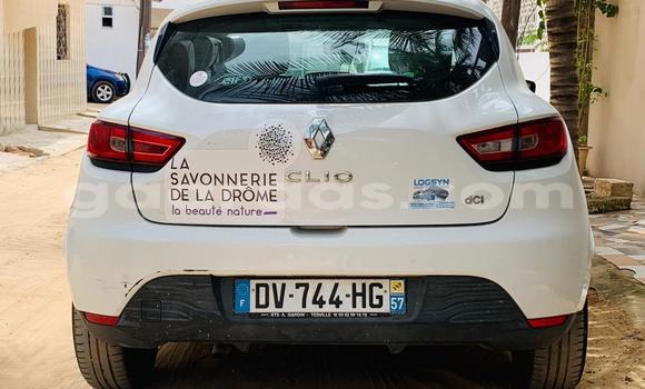Acheter Occasion Voiture Renault Clio Blanc à Dakar, Dakar Acheter Occasion Voiture Renault Clio Blanc à Dakar, Dakar