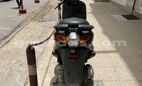 Acheter Occasion Moto Piaggio Fly 50/150 Noir à Dakar, Dakar Acheter Occasion Moto Piaggio Fly 50/150 Noir à Dakar, Dakar