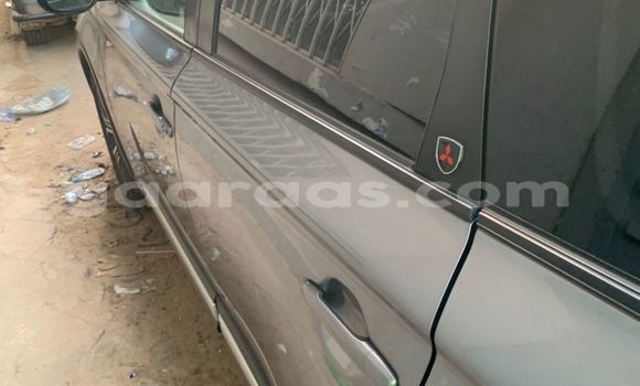 Buy Used Mitsubishi Outlander Silver Car in Dakar in Dakar Buy Used Mitsubishi Outlander Silver Car in Dakar in Dakar