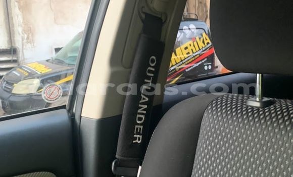 Buy Used Mitsubishi Outlander Silver Car in Dakar in Dakar Buy Used Mitsubishi Outlander Silver Car in Dakar in Dakar