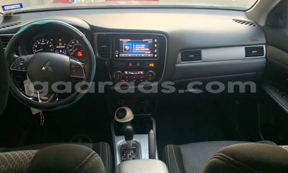 Buy Used Mitsubishi Outlander Silver Car in Dakar in Dakar Buy Used Mitsubishi Outlander Silver Car in Dakar in Dakar