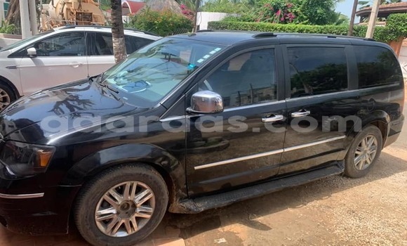Buy Used Chrysler Town & Country Black Car in Dakar in Dakar Buy Used Chrysler Town & Country Black Car in Dakar in Dakar