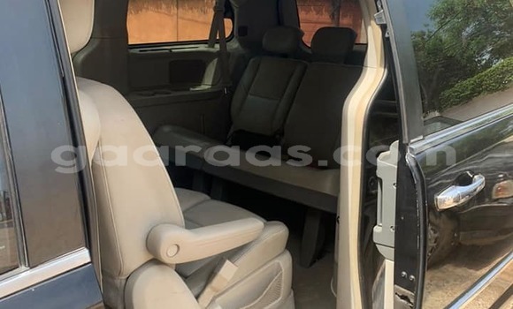 Buy Used Chrysler Town & Country Black Car in Dakar in Dakar Buy Used Chrysler Town & Country Black Car in Dakar in Dakar