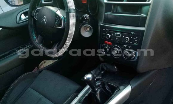 Dieundeu Occasion Citroen C4 White Auto in Dakar in Dakar Dieundeu Occasion Citroen C4 White Auto in Dakar in Dakar