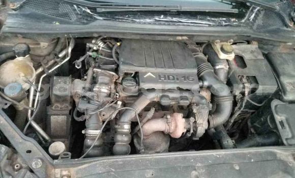 Dieundeu Occasion Citroen C4 Silver Auto in Dakar in Dakar Dieundeu Occasion Citroen C4 Silver Auto in Dakar in Dakar