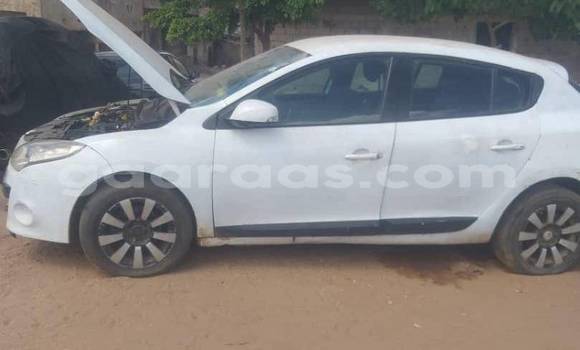 Dieundeu Occasion Renault Megane White Auto in Dakar in Dakar Dieundeu Occasion Renault Megane White Auto in Dakar in Dakar