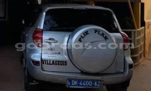 Dieundeu Occasion Toyota RAV4 Silver Auto in Dakar in Dakar Dieundeu Occasion Toyota RAV4 Silver Auto in Dakar in Dakar