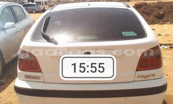 Dieundeu Occasion Renault Megane White Auto in Dakar in Dakar Dieundeu Occasion Renault Megane White Auto in Dakar in Dakar