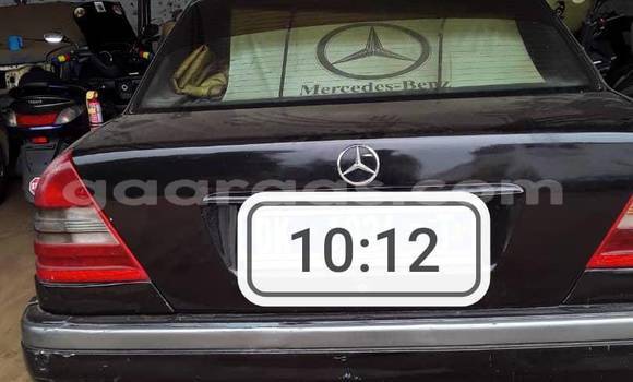 Dieundeu Occasion Mercedes‒Benz C–Class Black Auto in Dakar in Dakar Dieundeu Occasion Mercedes‒Benz C–Class Black Auto in Dakar in Dakar