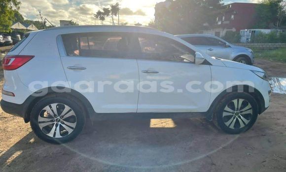 Acheter Occasion Voiture Kia Sportage Blanc à Dakar, Dakar Acheter Occasion Voiture Kia Sportage Blanc à Dakar, Dakar