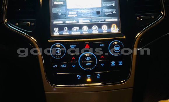 Dieundeu Beess Jeep Grand Cherokee Silver Auto in Dakar in Dakar Dieundeu Beess Jeep Grand Cherokee Silver Auto in Dakar in Dakar