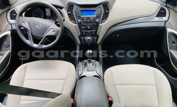 Dieundeu Beess Hyundai Santa Fe Silver Auto in Dakar in Dakar Dieundeu Beess Hyundai Santa Fe Silver Auto in Dakar in Dakar