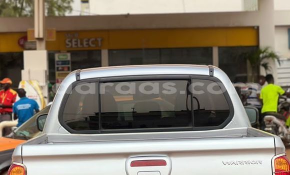 Dieundeu Imported Mitsubishi L200 Silver Auto in Dakar in Dakar Dieundeu Imported Mitsubishi L200 Silver Auto in Dakar in Dakar