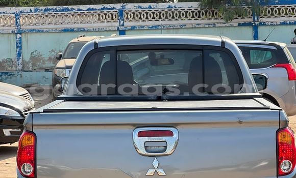 Acheter Import Voiture Mitsubishi L200 Gris à Dakar, Dakar Acheter Import Voiture Mitsubishi L200 Gris à Dakar, Dakar