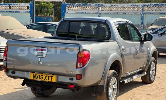 Acheter Import Voiture Mitsubishi L200 Gris à Dakar, Dakar Acheter Import Voiture Mitsubishi L200 Gris à Dakar, Dakar