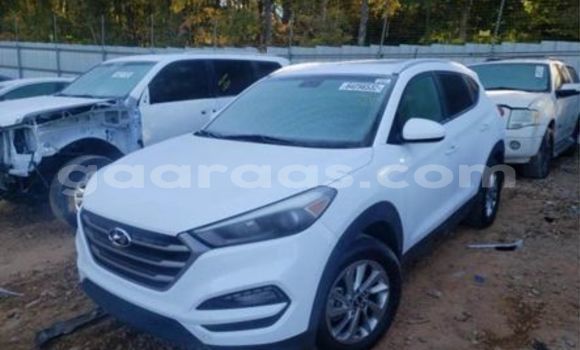 Buy Used Hyundai Tucson White Car in Dakar in Dakar