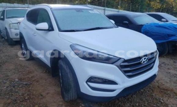Buy Used Hyundai Tucson White Car in Dakar in Dakar Buy Used Hyundai Tucson White Car in Dakar in Dakar