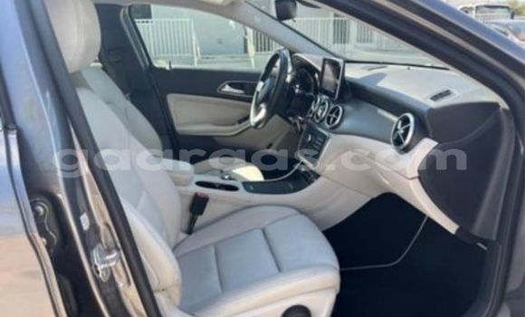Buy Used Mercedes‒Benz GLA-klasse Silver Car in Dakar in Dakar Buy Used Mercedes‒Benz GLA-klasse Silver Car in Dakar in Dakar