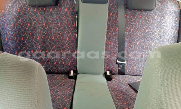 Acheter Occasion Voiture Citroen C4 Blanc à Dakar, Dakar Acheter Occasion Voiture Citroen C4 Blanc à Dakar, Dakar