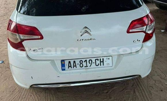 Dieundeu Occasion Citroen C4 White Auto in Dakar in Dakar Dieundeu Occasion Citroen C4 White Auto in Dakar in Dakar