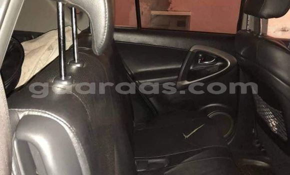 Dieundeu Occasion Toyota RAV4 Blue Auto in Dakar in Dakar Dieundeu Occasion Toyota RAV4 Blue Auto in Dakar in Dakar