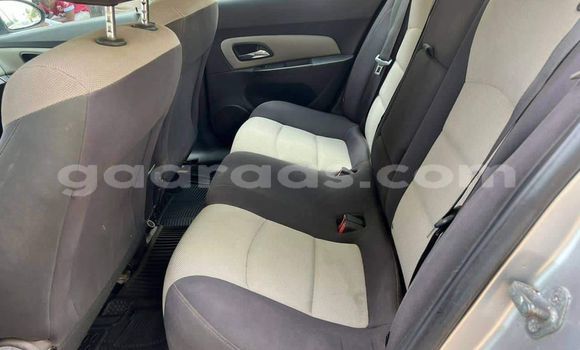 Buy Used Peugeot 405 Green Car in Dakar in Dakar Buy Used Peugeot 405 Green Car in Dakar in Dakar