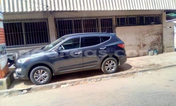 Dieundeu Occasion Hyundai Santa Fe Blue Auto in Dakar in Dakar Dieundeu Occasion Hyundai Santa Fe Blue Auto in Dakar in Dakar