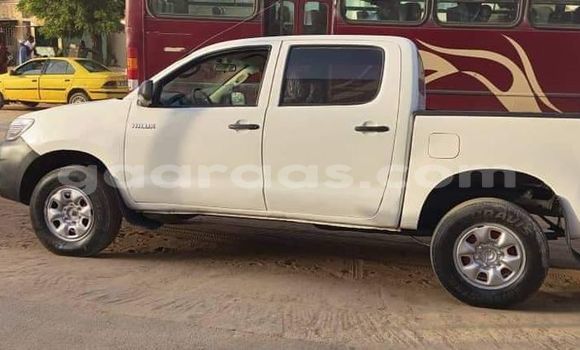 Dieundeu Occasion Toyota Hilux White Auto in Dakar in Dakar Dieundeu Occasion Toyota Hilux White Auto in Dakar in Dakar