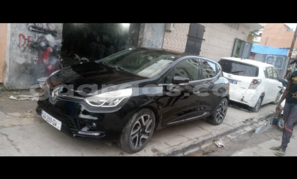 Acheter Occasion Voiture Renault Clio Noir à Dakar, Dakar Acheter Occasion Voiture Renault Clio Noir à Dakar, Dakar