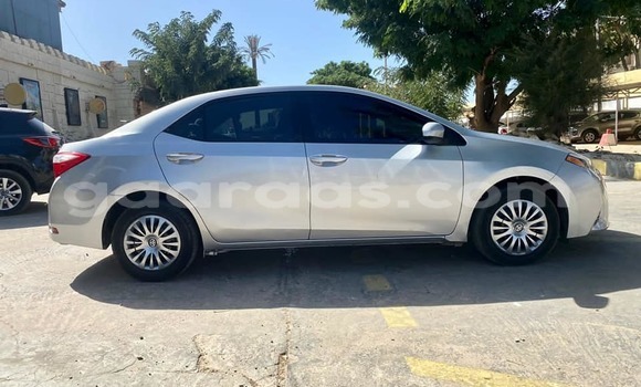 Buy Used Toyota Corolla Silver Car in Dakar in Dakar