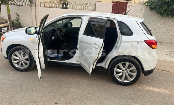 Acheter Occasion Voiture Mitsubishi Outlander Blanc à Dakar, Dakar Acheter Occasion Voiture Mitsubishi Outlander Blanc à Dakar, Dakar