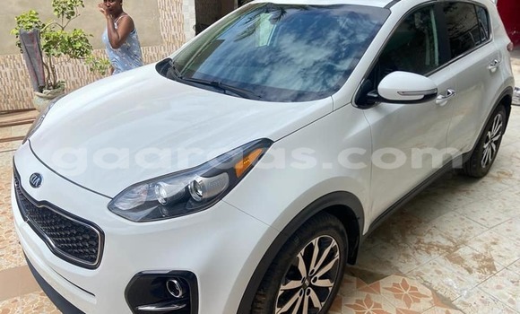 Acheter Occasion Voiture Kia Sportage Blanc à Dakar, Dakar Acheter Occasion Voiture Kia Sportage Blanc à Dakar, Dakar