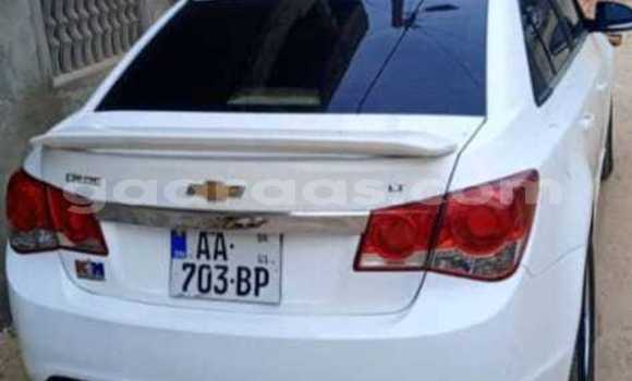 Acheter Occasion Voiture Chevrolet Cruze Blanc à Dakar, Dakar Acheter Occasion Voiture Chevrolet Cruze Blanc à Dakar, Dakar