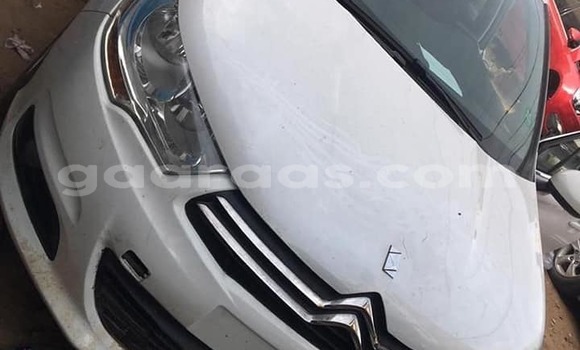 Acheter Occasion Voiture Citroen C4 Blanc à Dakar, Dakar Acheter Occasion Voiture Citroen C4 Blanc à Dakar, Dakar